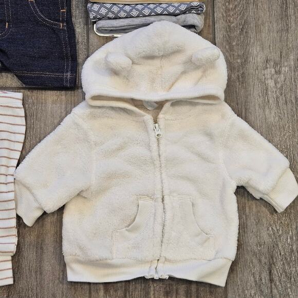 Newborn Baby Boy Clothes Lot of 14 Mixed Styles Pajamas One Piece Pants Bundle - Picture 7 of 8